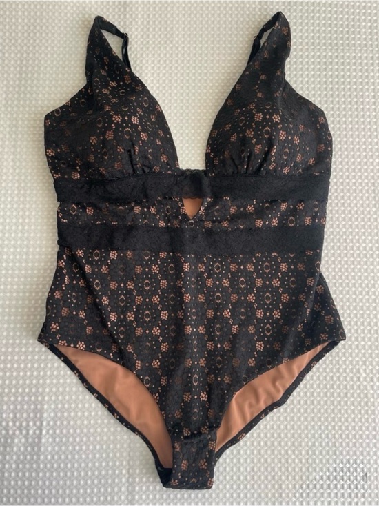 Meet.Curve Other - 🖤Meet Curve Sexy Black Lace Pattern One-Piece Swimsuit with Nude Lining NWT🖤